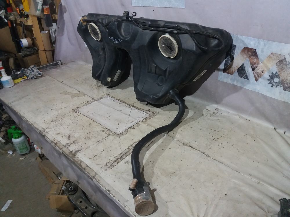 Б/У Бак топливный BMW E60 03- 23117 — изображение 2