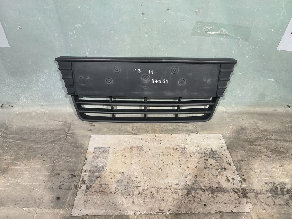 Б/У Решетка в бампер Ford Focus 3 11- 37351 — изображение 2