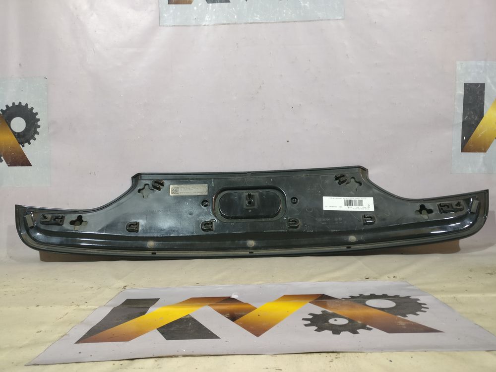 накладка под номер на багажник BMW G11 G12 11763 — изображение 3
