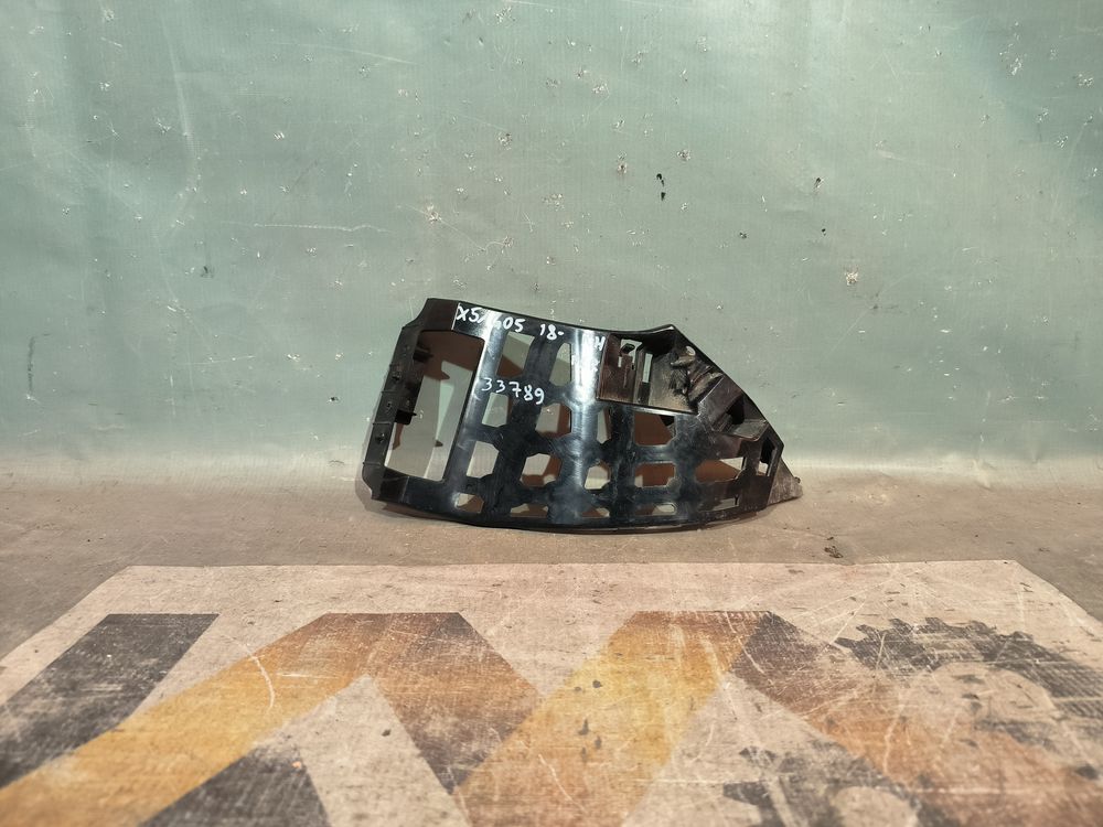 Б/У Кронштейн переднего бампера BMW X5 G05 18- RH 33789