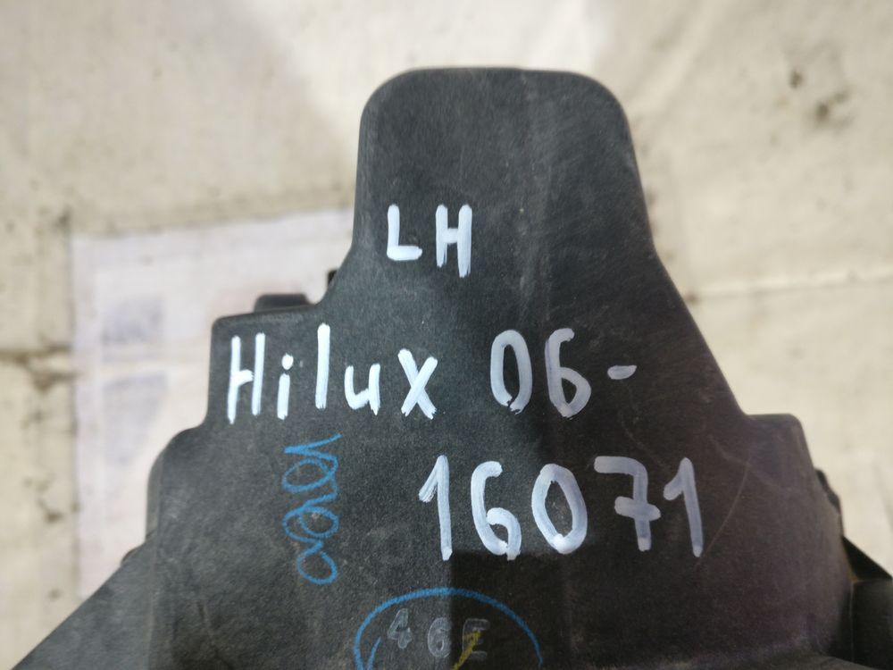 Б/У Противотуманка TOYOTA Hilux 06- LH 16071 — изображение 5