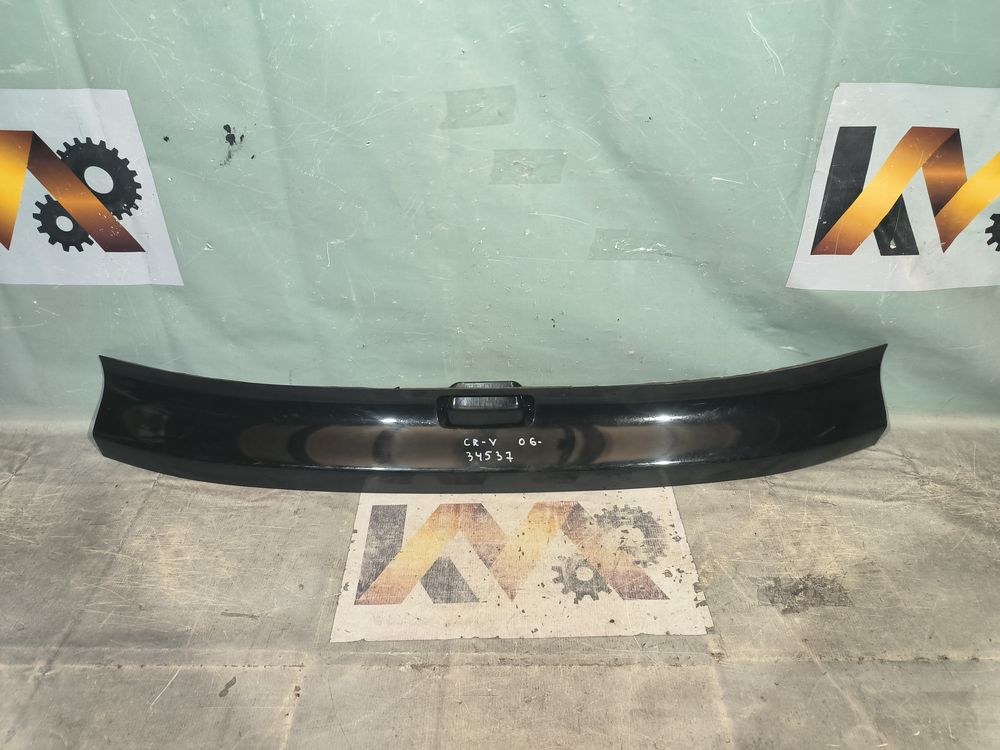 Б/У Накладка крышки багажника Honda CR-V 06- 34537 — изображение 2