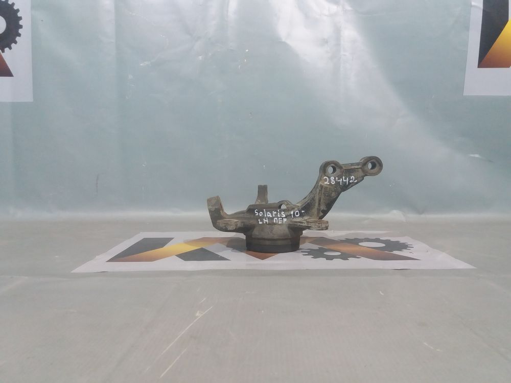 Б/У Поворотный кулак Hyundai Solaris 10- LH 28442