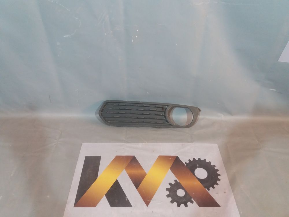 Б/У Рамка туманки BMW F20/F21 11- LH 28608 — изображение 2