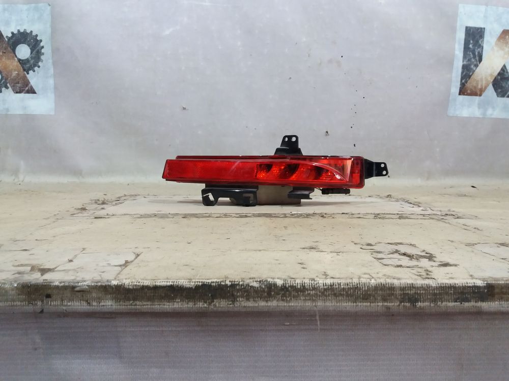 Б/У Фонарь в бампер Land Rover Disovery SPORT 15- RH 18820
