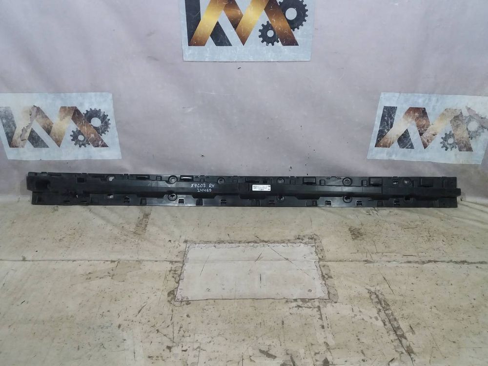 Б/У Крепление порога BMW X7 G07 18- RH 24469 — изображение 2