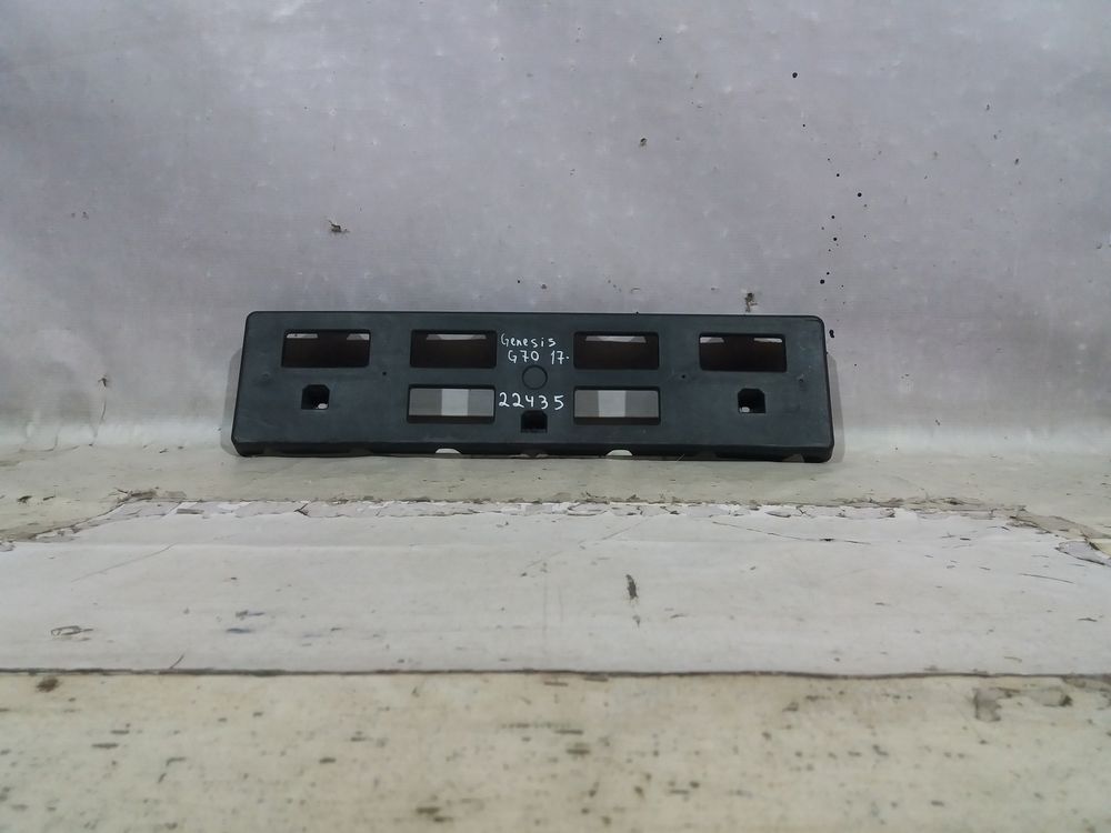 Б/У Подномерник HYUNDAI Ginesis G70 17- 22435