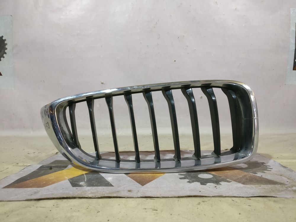 Б/У Решётка BMW F32 RH 12458 — изображение 3