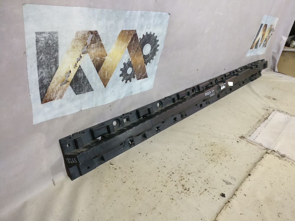 Б/У Крепление порога BMW X7 G07 18- LH 18265 — изображение 4