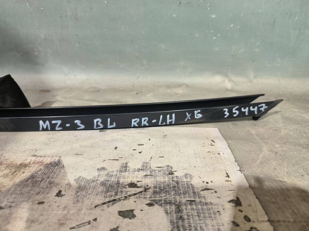 Б/У Направляющая стекла задней двери Mazda 3 BL 08- 5D LH 35447 — изображение 6
