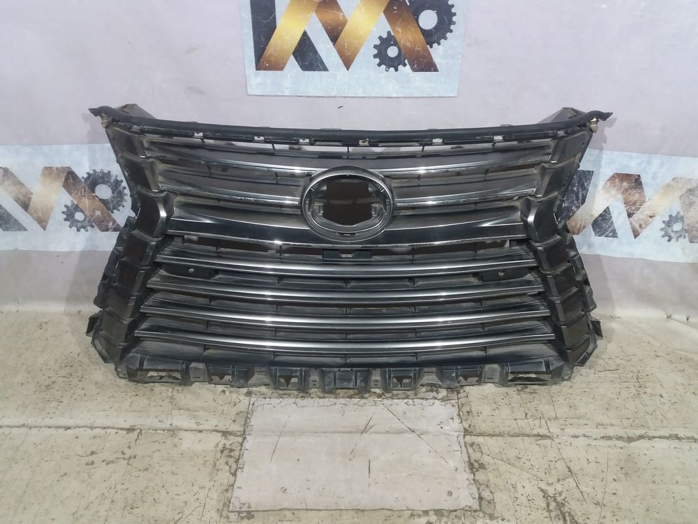 Б/У Решетка Lexus LX570 15- под камеру 26092 — изображение 2