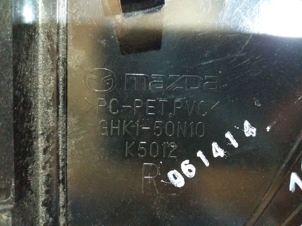 Б/У Накладка уплотнителя заднего стекла двери Mazda 6 GJ 12- RH 18983 — изображение 5