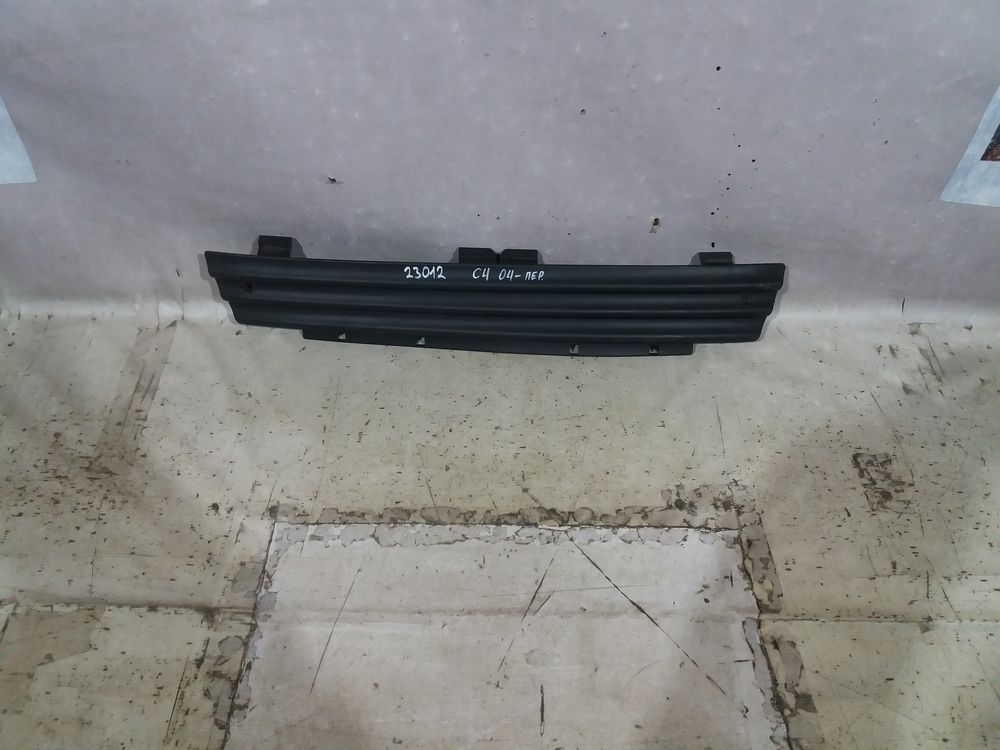 Б/У Решетка в бампер Citroen C4 04- 23012 — изображение 2