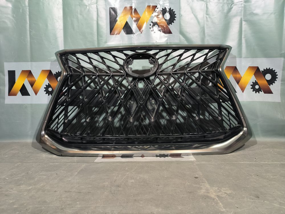 Б/У Решетка Lexus LX 570 15- Superior 29924