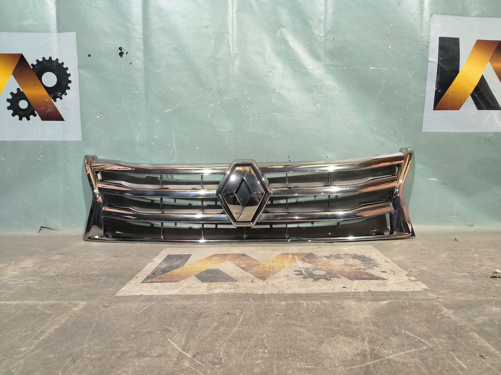 Б/У Решетка Renault Duster 10- 32991