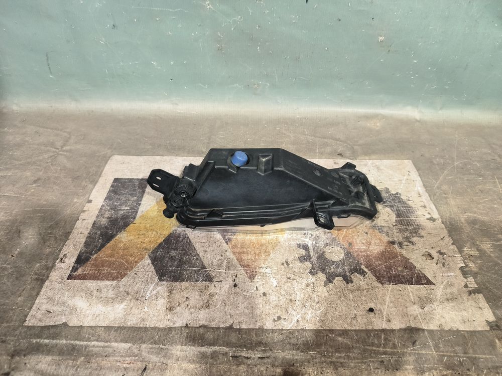 Б/У Противотуманка BMW X5 G05/X3 G01 17- RH LED 24179 — изображение 5