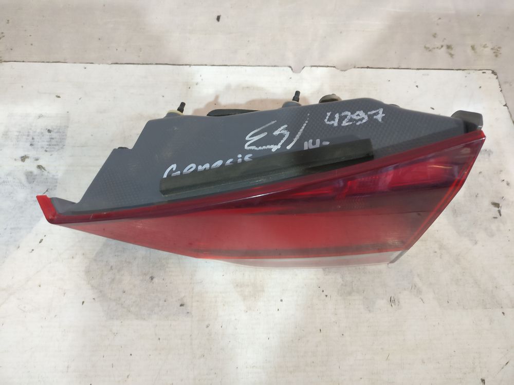 Б/У Фонарь внутренний Hyundai Genesis 14- RH 4297 — изображение 2