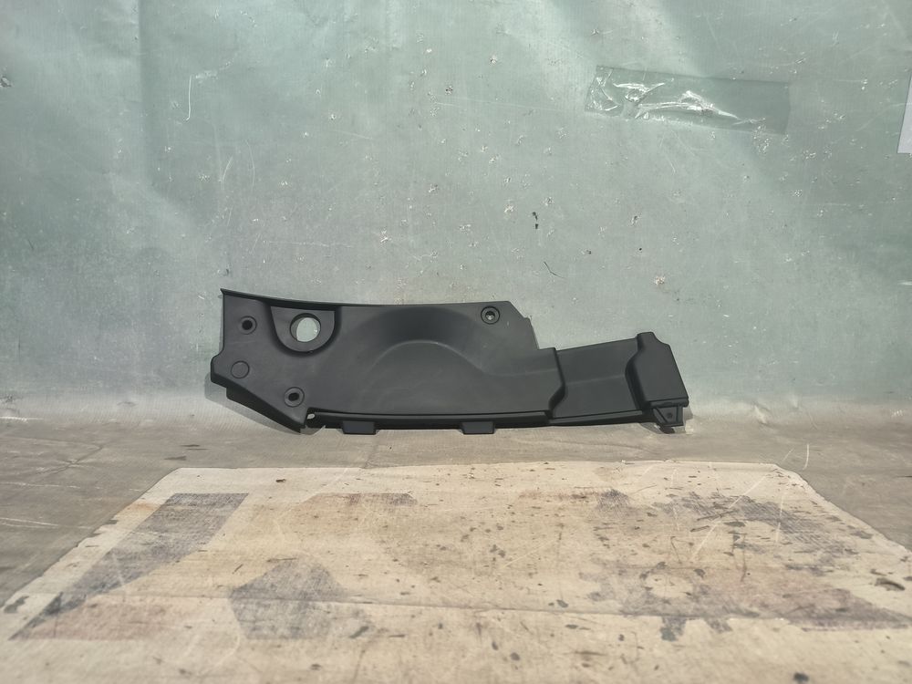 Б/У Накладка замка капота Skoda Superb 08- RH TW 36490