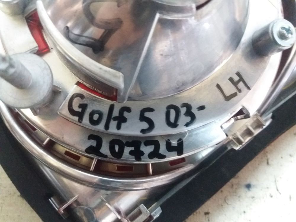 Б/У Фонарь внутренний VW Golf 5 03- LH 20724 — изображение 6