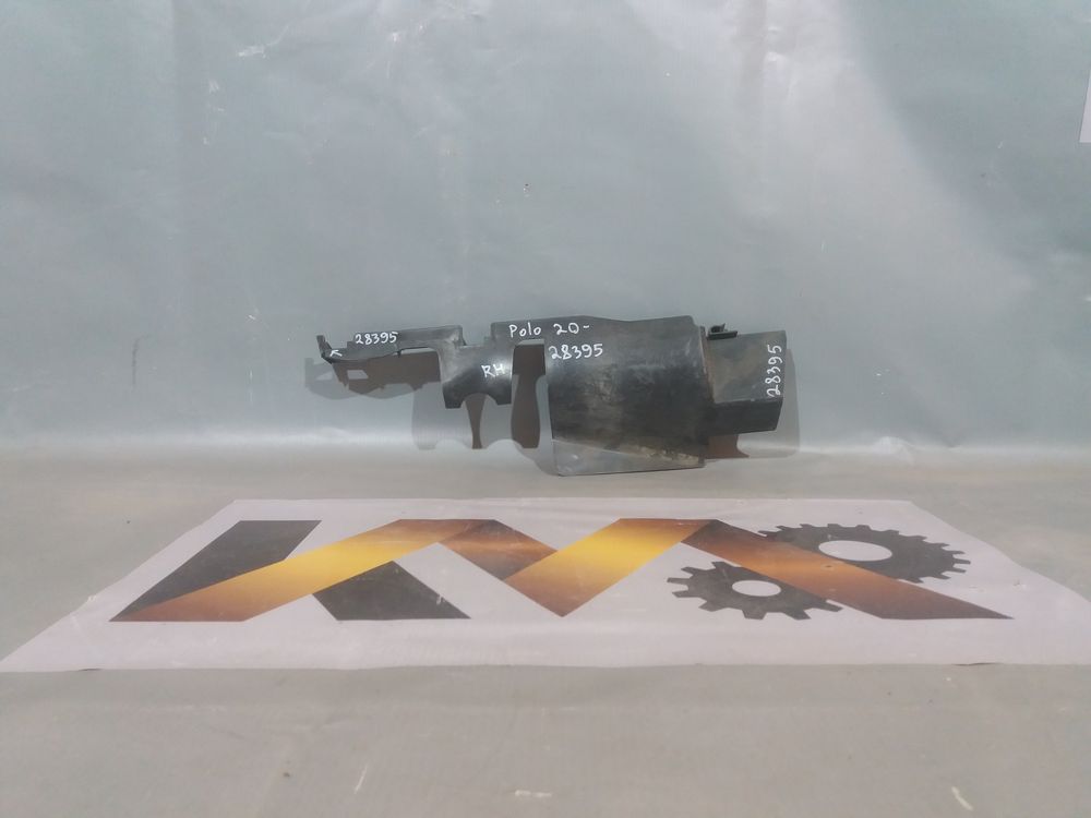 Б/У Дефлектор радиатора Volkswagen Polo 20- RH 28395