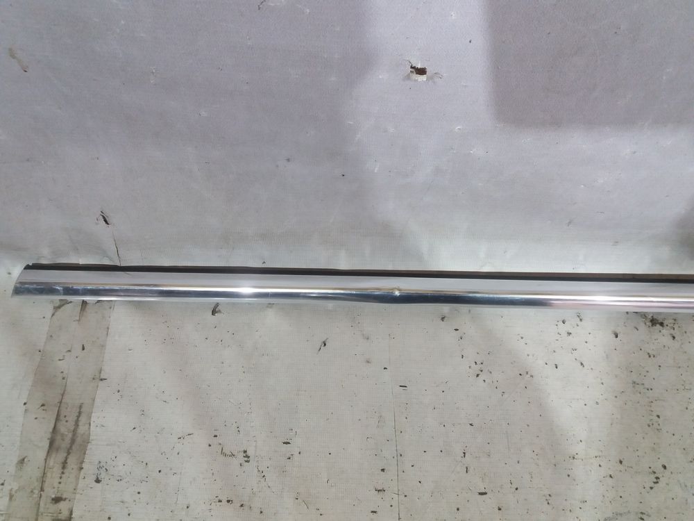 Б/У Молдинг задней двери VW Touareg 18- RH (бархотка) 23484 — изображение 6
