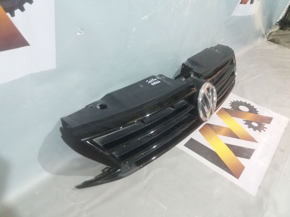 Б/У Решетка VW Jetta 14- 10066 — изображение 4
