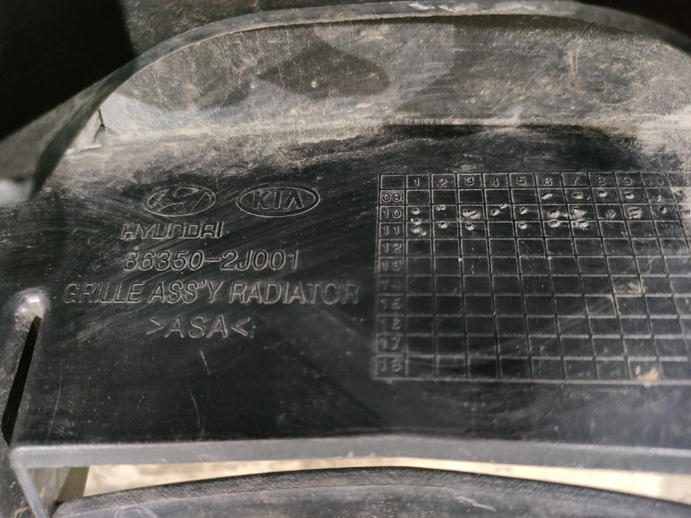 Б/У Решетка радиатора Kia Mohave 08- 38697 — изображение 5