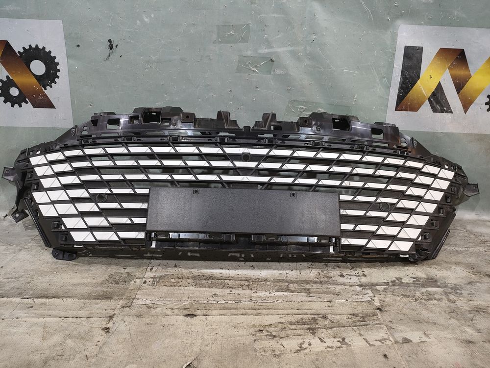 Б/У Решетка радиатора Changan UNI-V 21- 38093
