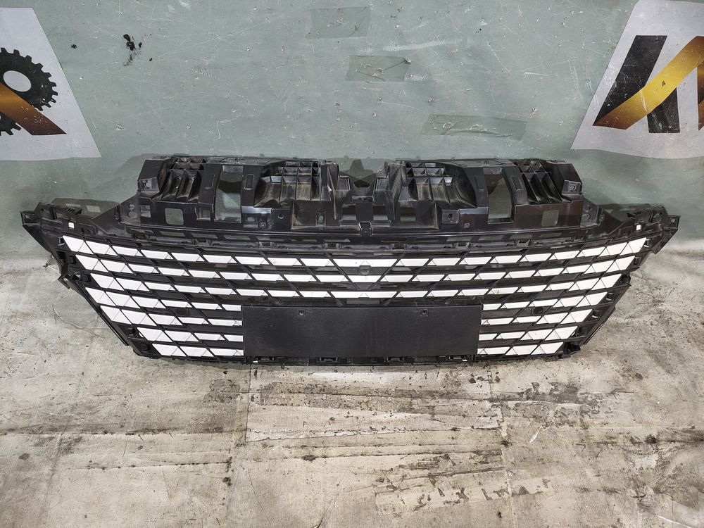 Б/У Решетка радиатора Changan UNI-V 21- 38093 — изображение 2