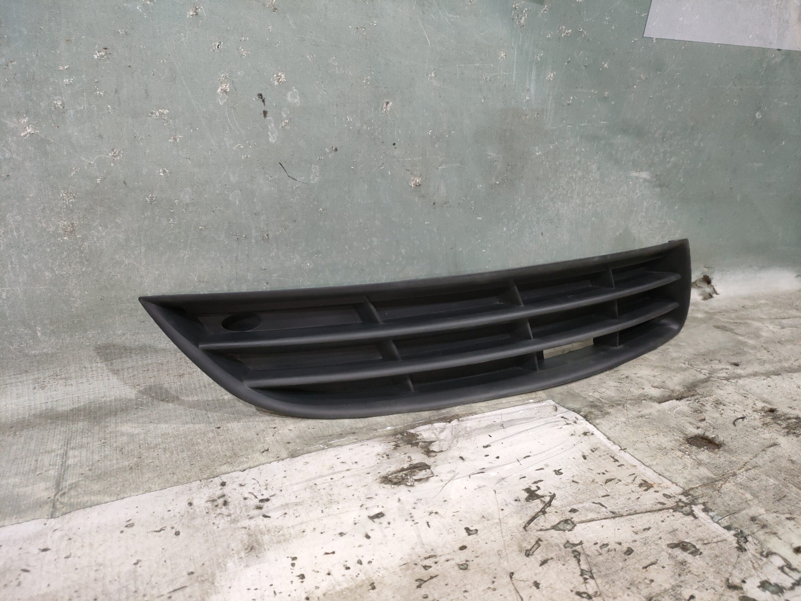 Решетка в бампер VW Passat B6 05- RH НОВАЯ TW 38075 — изображение 2