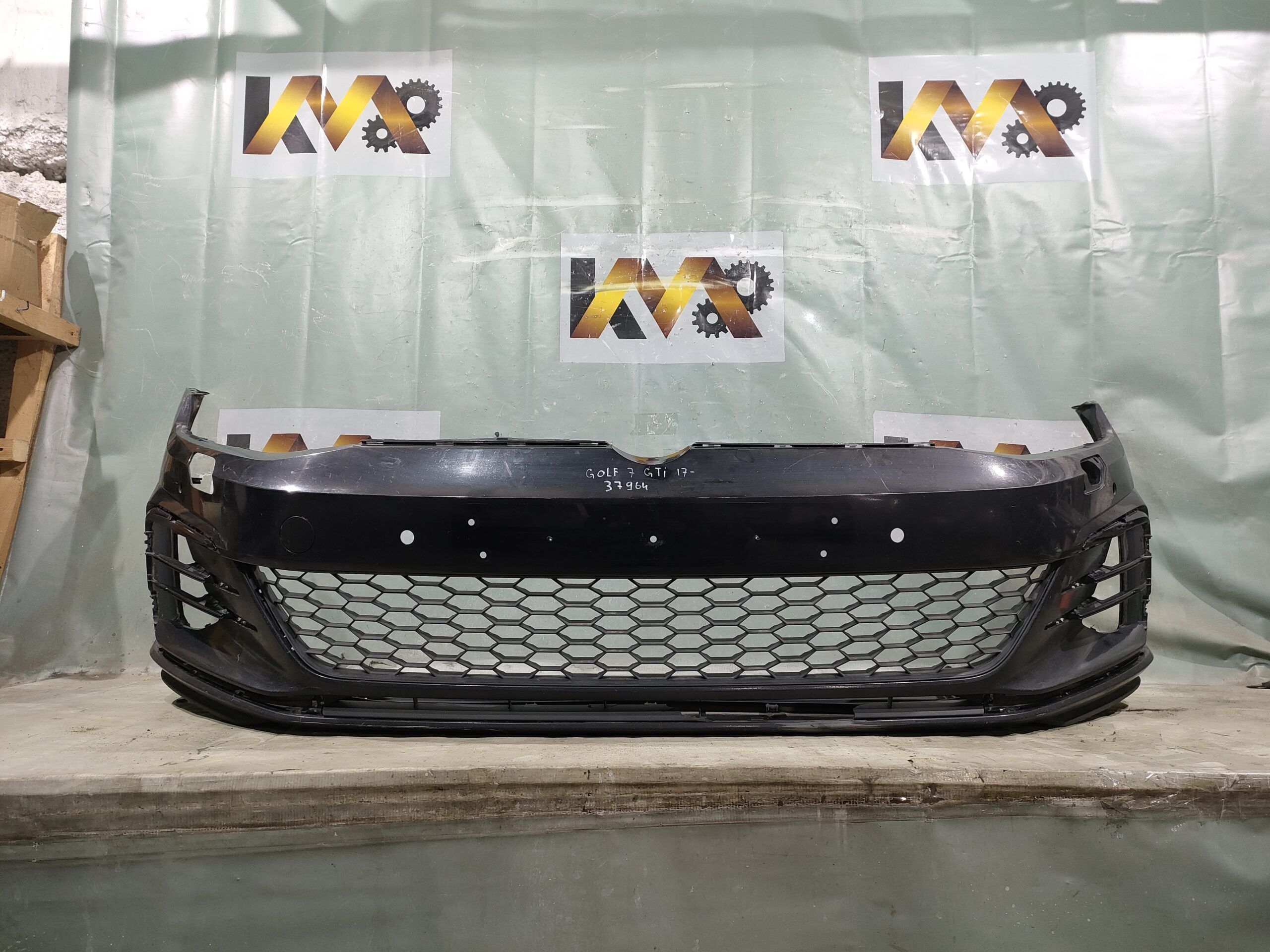 Б/У Бампер передний VW Golf 7 Gti 17- 37964