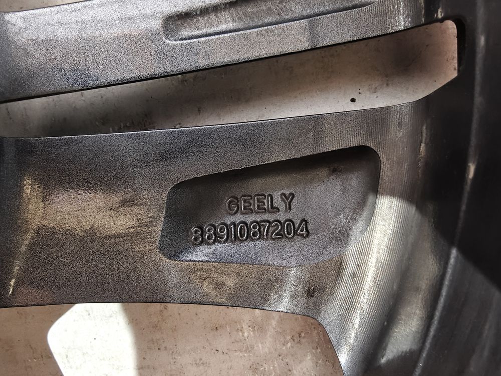 Б/У Диск Geely Coolray 23- R18x7J ET53 40645 — изображение 3