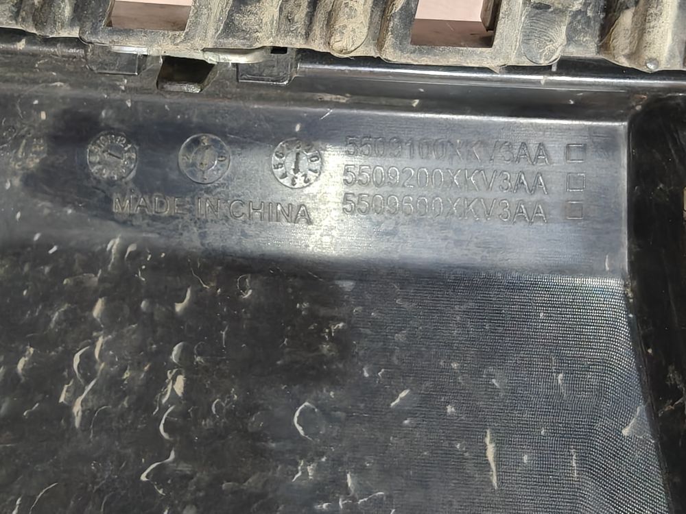 Б/У Решетка радиатора TANK 500 22- 40573 — изображение 7