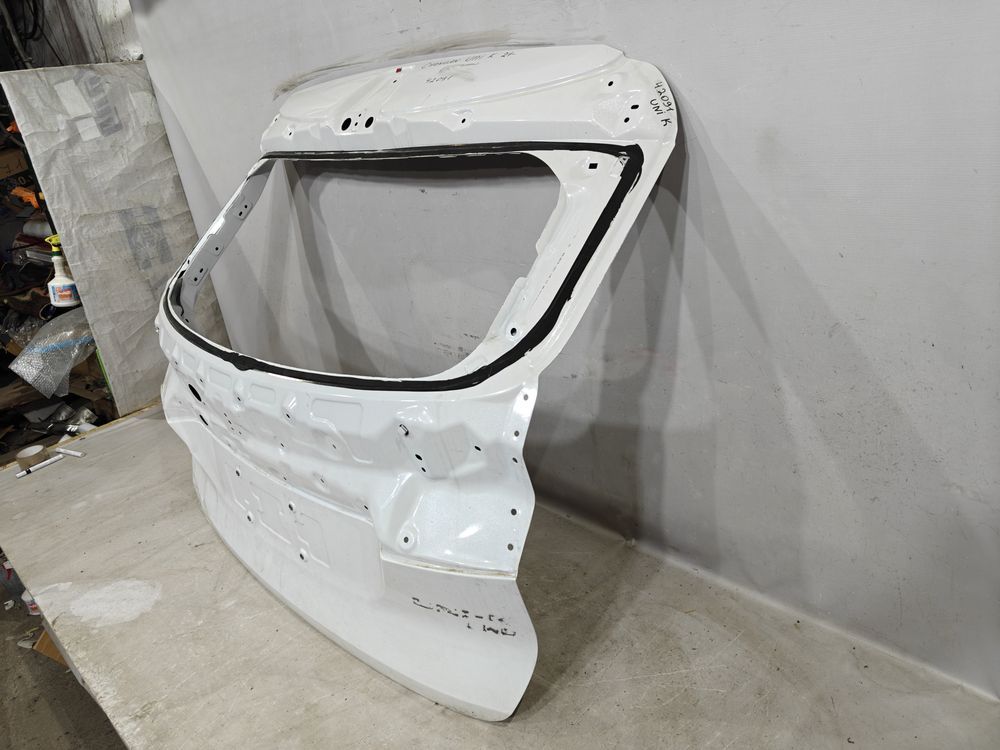 Б/У Крышка багажника Changan UNI-K 20- 42091