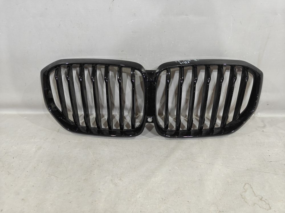 Б/У Решётка радиатора BMW X5 G05 18- 41468