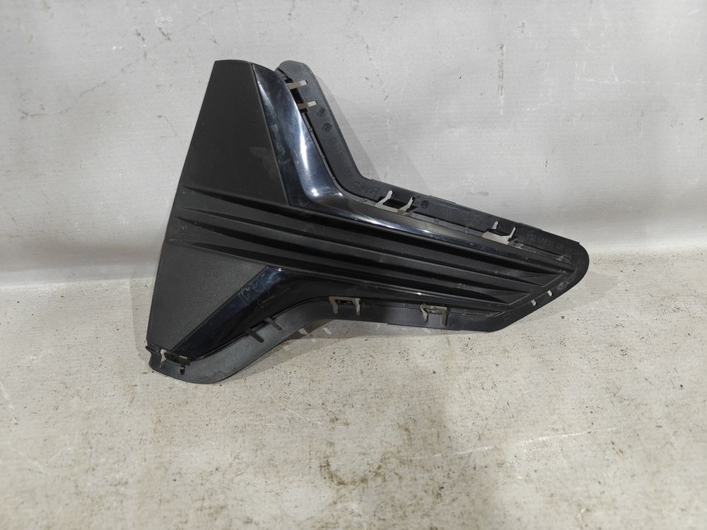 Б/У Решетка в бампер BMW G20 18- RH 41659
