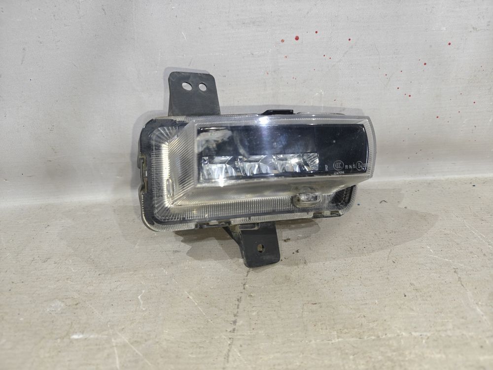 Б/У Фара противотуманная Geely Coolray 20- RH 42933