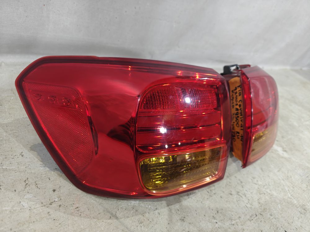 Б/У Фонарь задний Kia Carnival 14- КОРЕЯ 26 RH 44230 — изображение 3