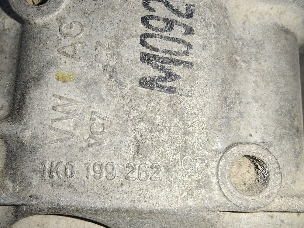 Б/У Опора двигателя VW Passat B6 05- LH 42970 — изображение 7