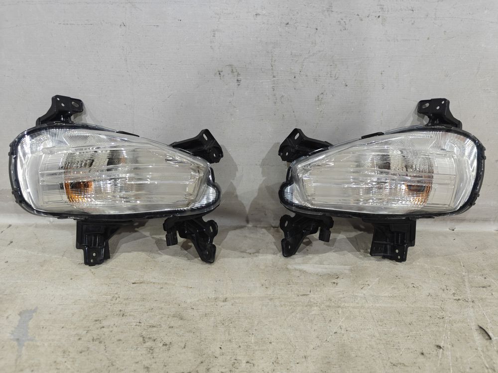 Б/У Поворотник в передний бампер Kia K5 20- RH КОРЕЯ 26 44245