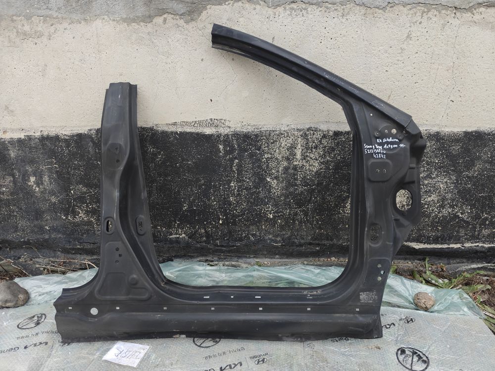 Порог кузова Ssang Yong Actyon 10- НОВЫЙ RH 42842