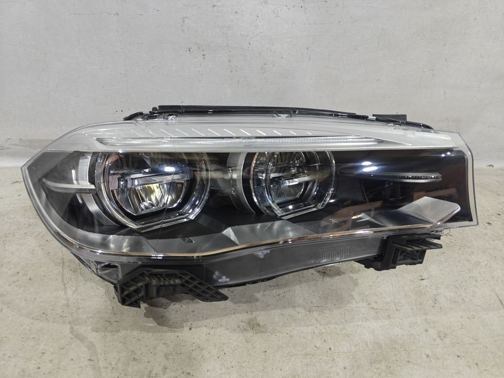 Б/У Фара BMW X5 F15 15- LED АДАПТИВ RH 44048