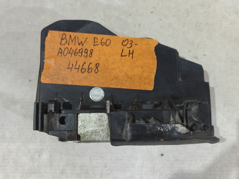 Б/У Замок задней двери BMW E60 03- LH 44668