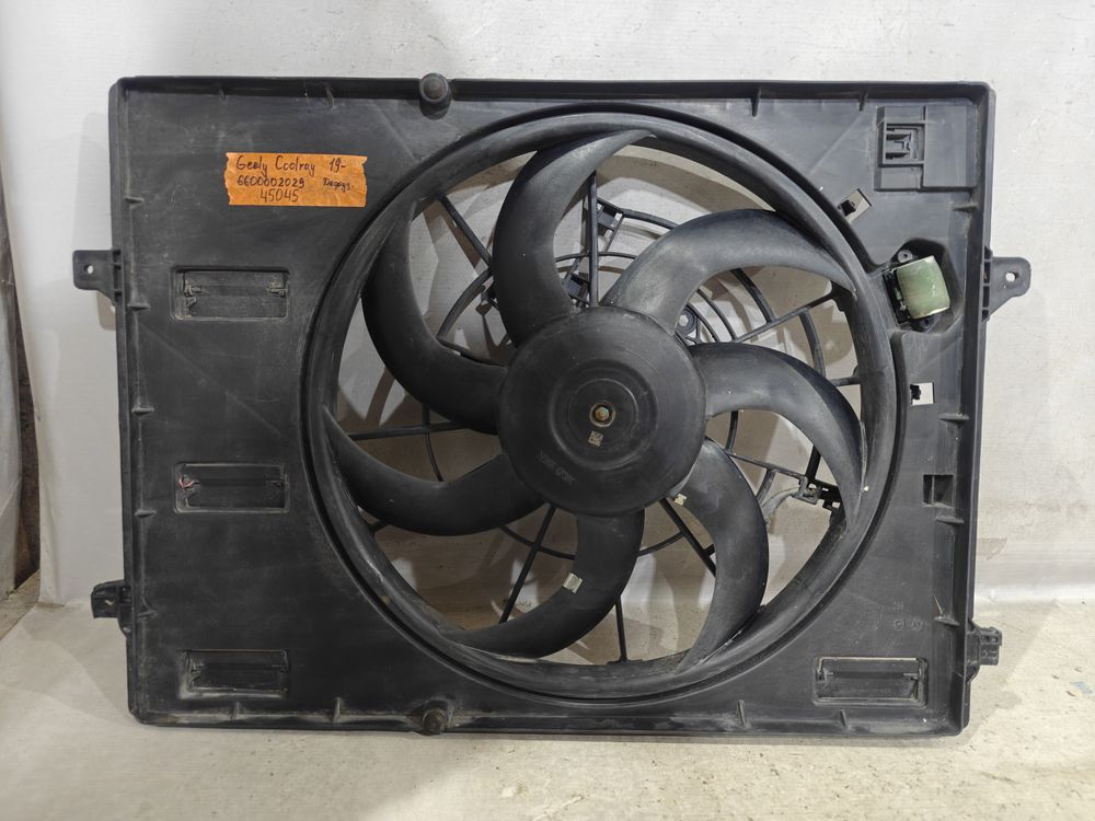 Б/У Диффузор радиатора Geely Coolray 19- 45045